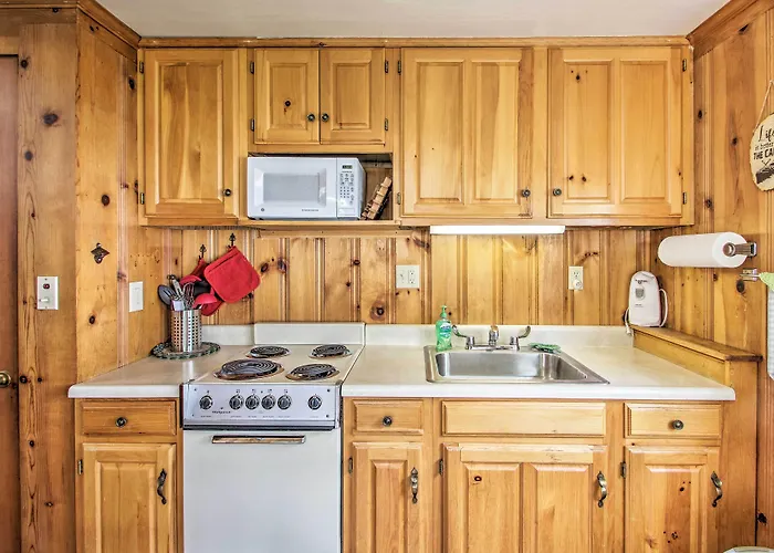 Beachfront Sebago Cottage W/ Deck + Grill!