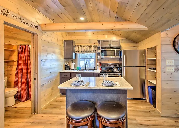 Sebago Lake Haven: Water Views, Steps To Shoreline